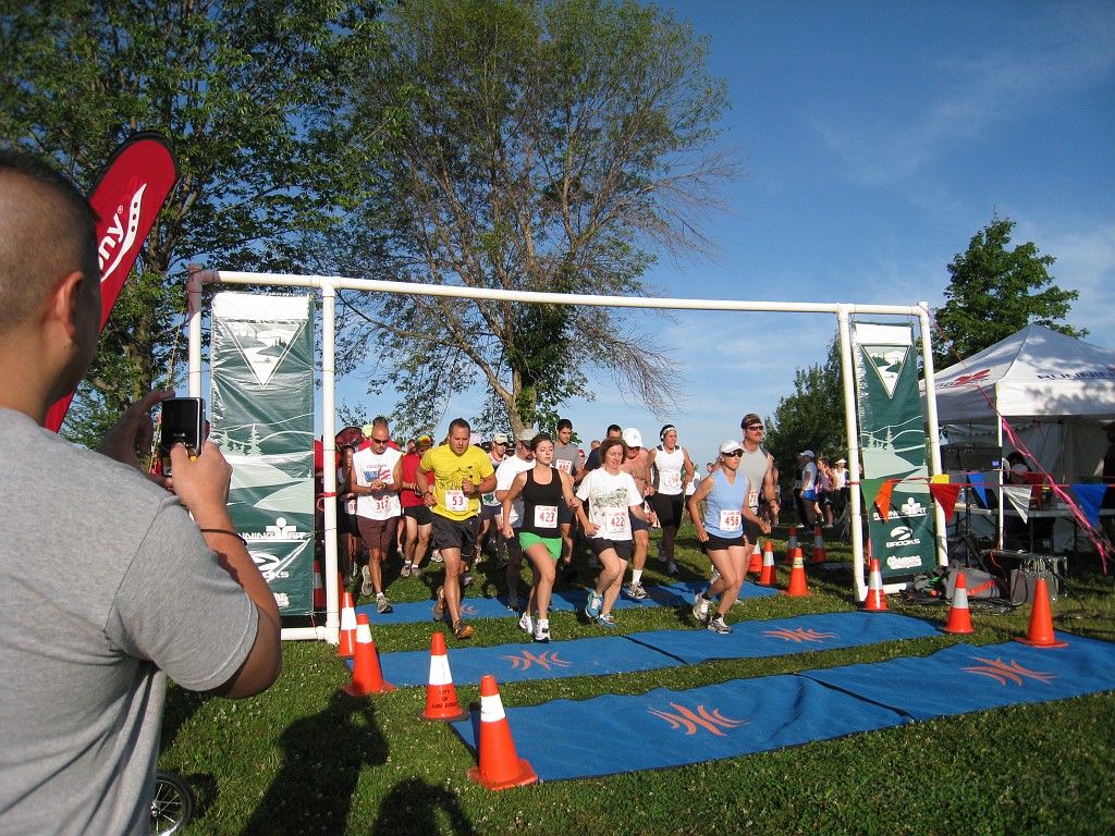 The Legend 10M 2009 017.jpg - The Legend, a nice 10 Mile trail race at Sleepy Hollow state park in Michigan. These are some pictures from the 2009 running of the race.